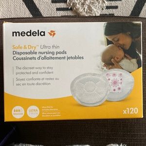 New in Box! 120 Nursing pads for after breastfeeding or pumping - MEDELA